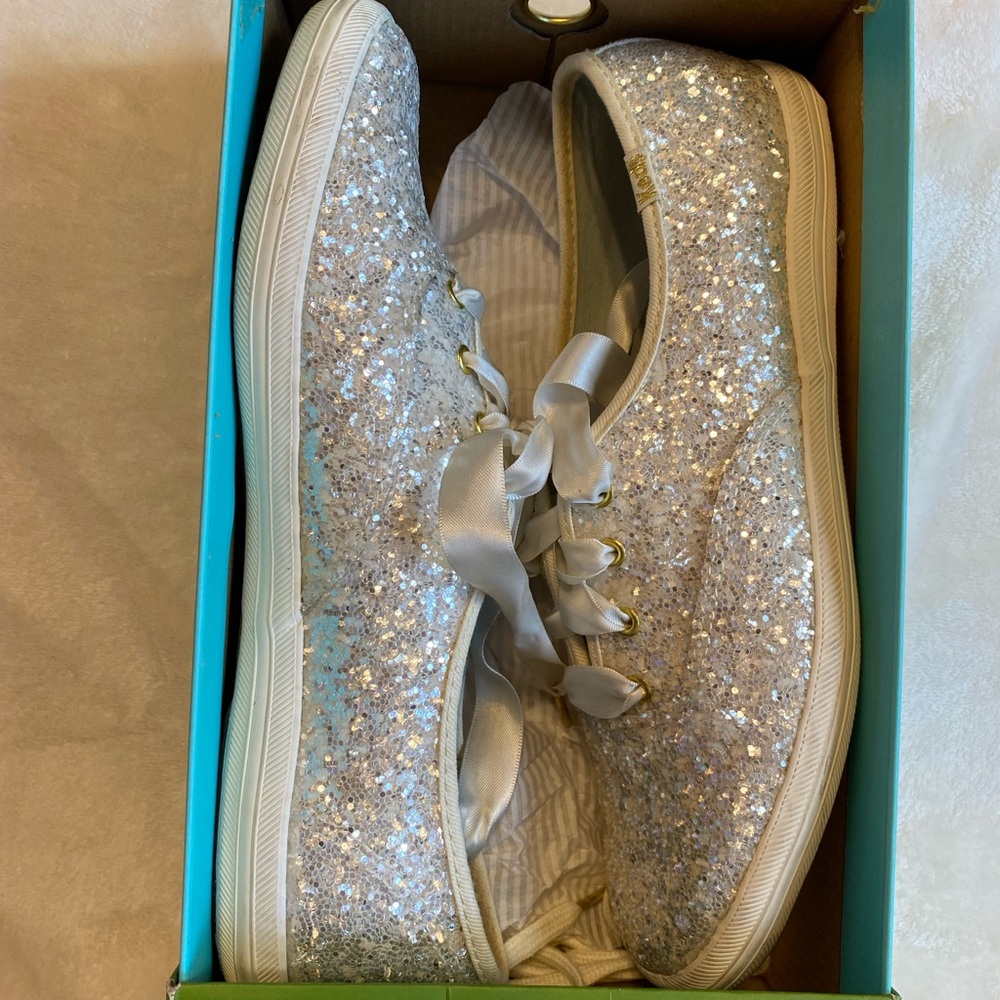 Kate Spade Keds in Glitter Cream Size 8